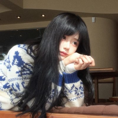 绿杨移作两家春 背景图
